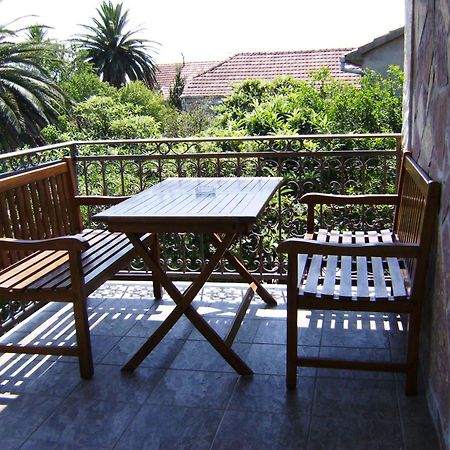 Apartments Kaktus Orebić Rom bilde