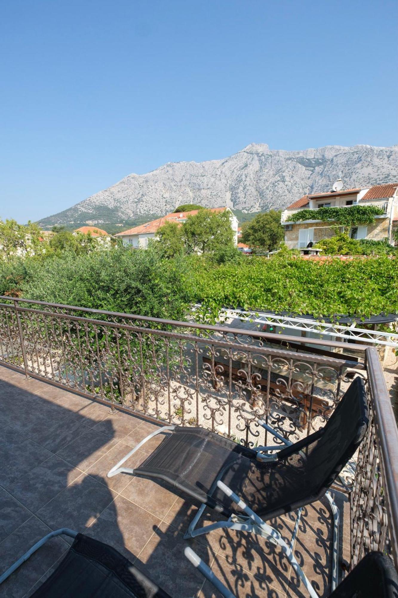 Apartments Kaktus Orebić Rom bilde
