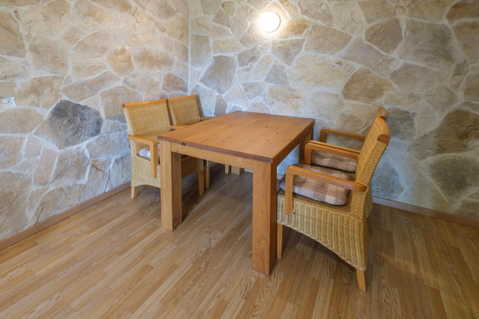 Apartments Kaktus Orebić Rom bilde